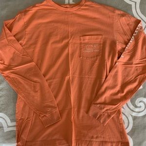 Vineyard vines pocketed logo long sleeve